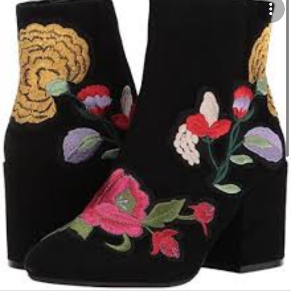🔥Kenneth Cole New York Women's Reeve 4 Block Heel Bootie with Embroidery Ankle - Picture 2 of 13
